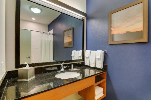 Fairfield Inn & Suites by Marriott Fort Worth I-30 West Near NAS JRB - image 12