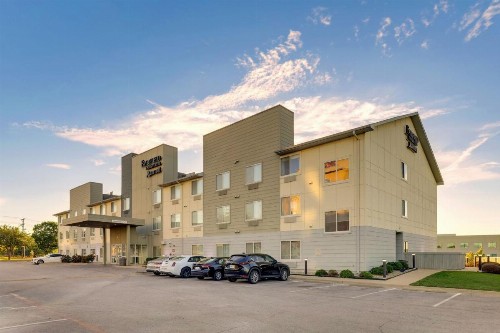 Fairfield Inn & Suites by Marriott Fort Worth I-30 West Near NAS JRB - image 3