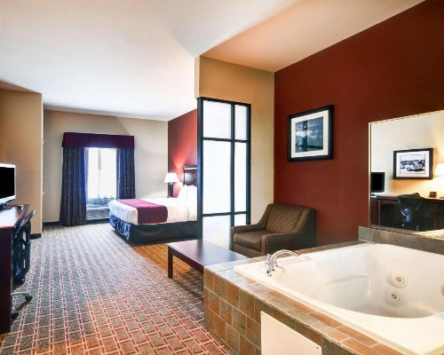 Comfort Suites Lake Worth - image 2