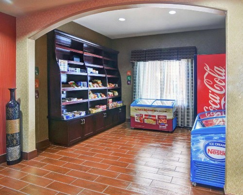 Comfort Suites Lake Worth - image 33
