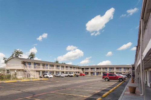Motel 6-Fort Worth TX - Seminary - image 12