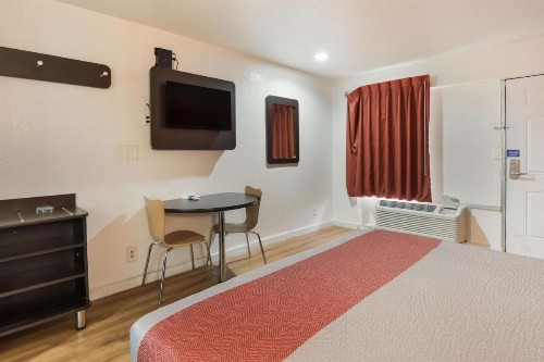 Motel 6-Fort Worth TX - Seminary - image 18