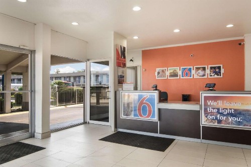 Motel 6-Fort Worth TX - Seminary - image 21
