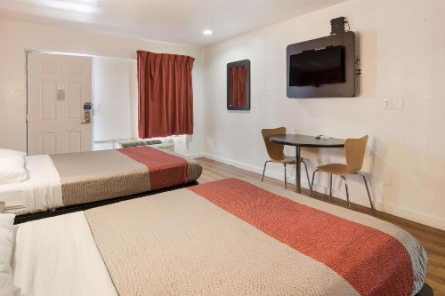 Motel 6-Fort Worth TX - Seminary - image 22