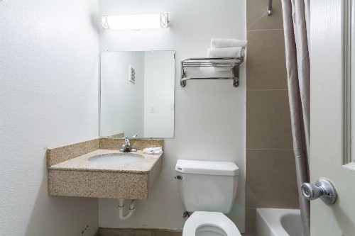 Motel 6-Fort Worth TX - Seminary - image 28