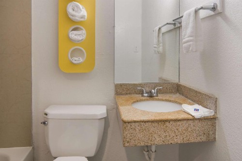 Motel 6-Fort Worth TX - Seminary - image 30