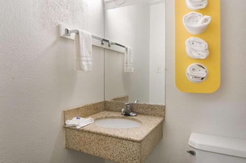 Motel 6-Fort Worth TX - Seminary - image 31