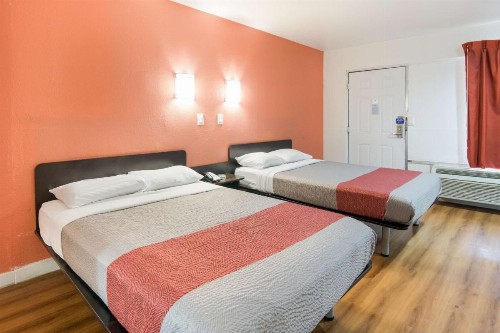 Motel 6-Fort Worth TX - Seminary - image 9