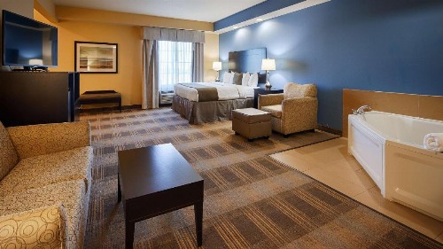 Best Western Plus Fort Worth Forest Hill Inn & Suites - image 11