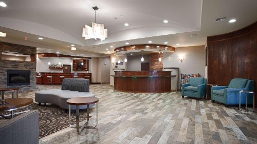 Best Western Plus Fort Worth Forest Hill Inn & Suites - image 4