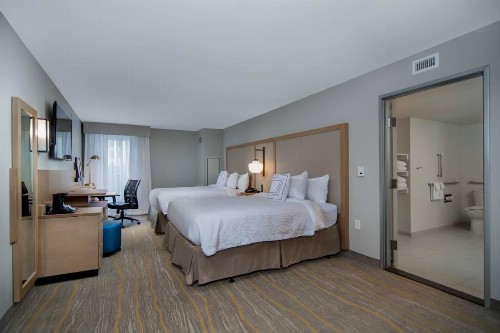 Fairfield Inn & Suites Fort Worth Downtown/Convention Center - image 12