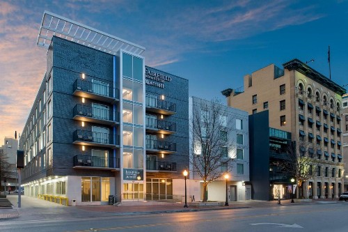 Fairfield Inn & Suites Fort Worth Downtown/Convention Center - image 3