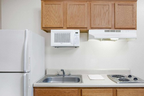WoodSpring Suites Fort Worth Forest Hill - image 10