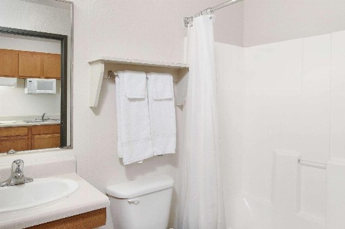 WoodSpring Suites Fort Worth Forest Hill - image 9