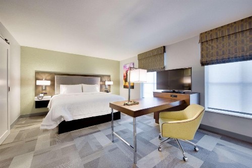 Hampton Inn & Suites Fort Worth Downtown - image 37