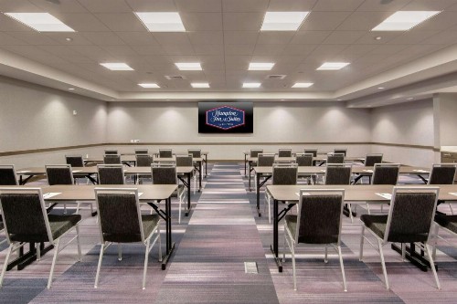 Hampton Inn & Suites Fort Worth Downtown - image 6