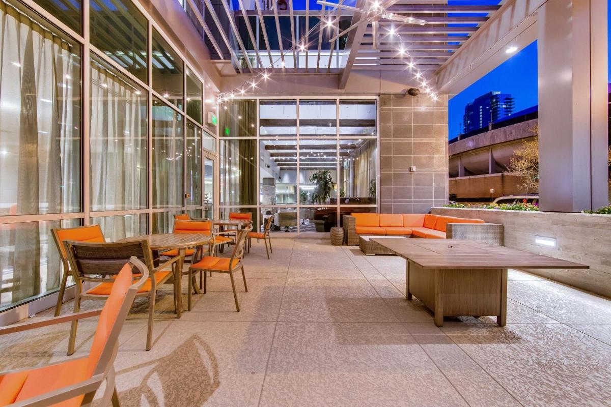 Hampton Inn & Suites Fort Worth Downtown - image 7