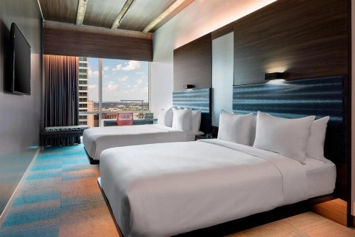 Aloft Fort Worth Downtown - image 3