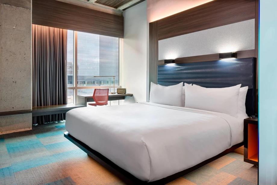 Aloft Fort Worth Downtown - image 4