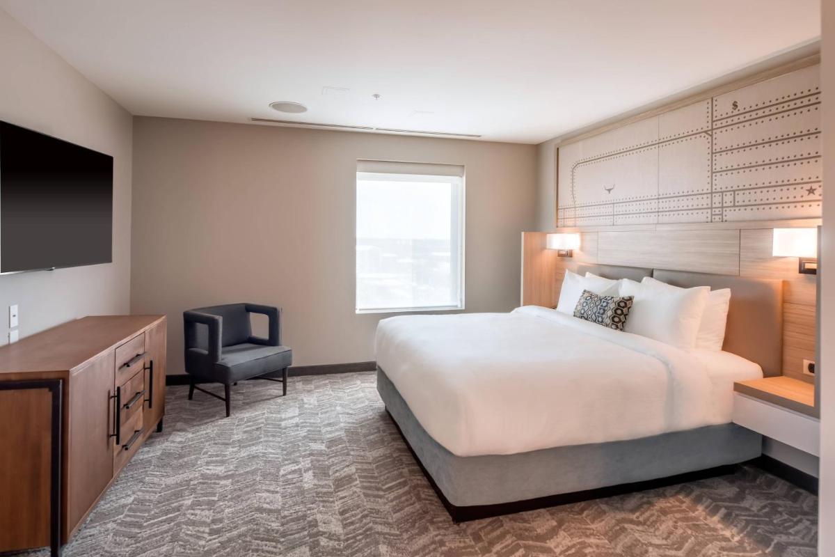 SpringHill Suites by Marriott Fort Worth Historic Stockyards - image 2