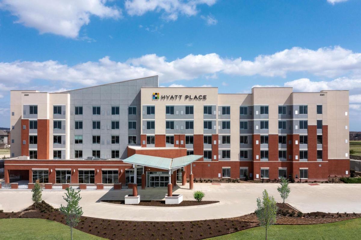 Hyatt Place Fort Worth-Alliance Town Center - image 2