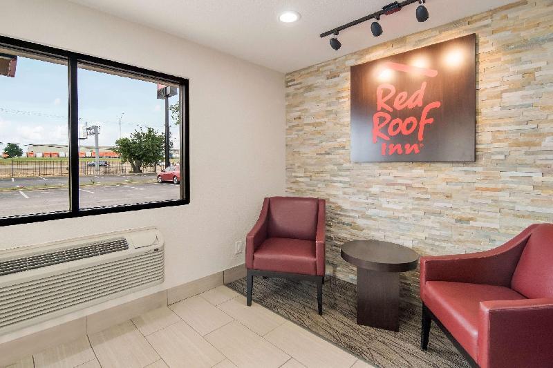 Red Roof Inn Fort Worth South - image 3
