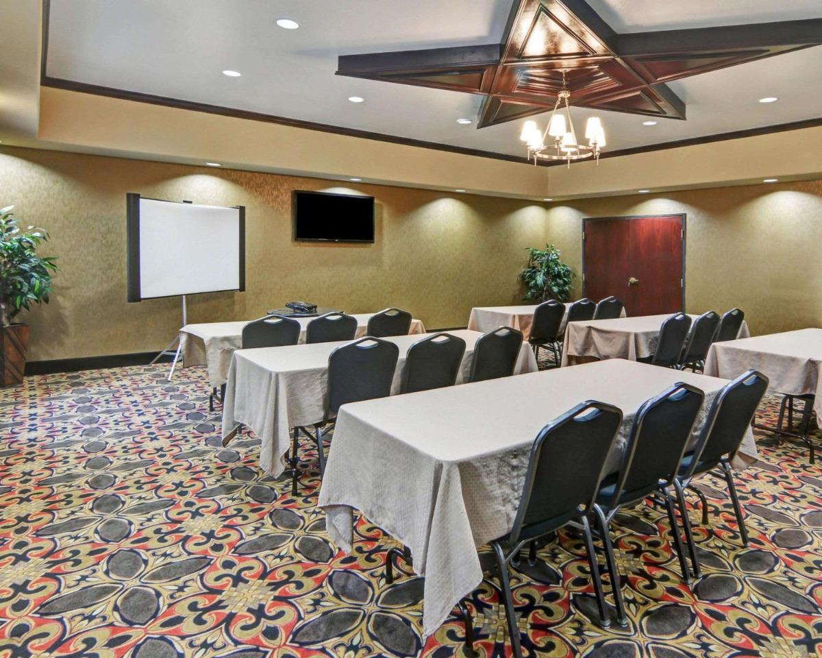 Comfort Suites - Lake Worth - image 2