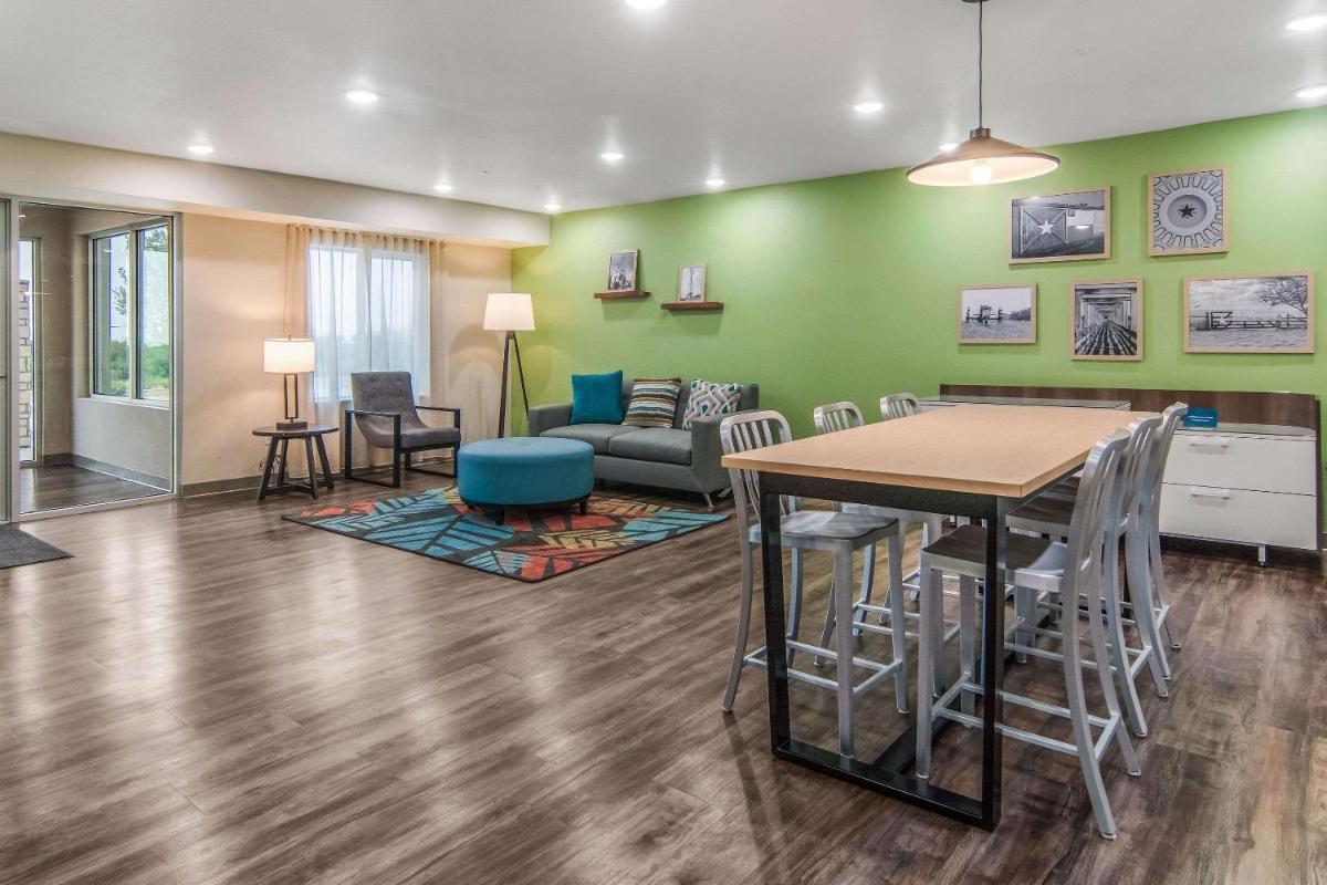 WoodSpring Suites North Ft Worth Alliance TX Speedway - image 6