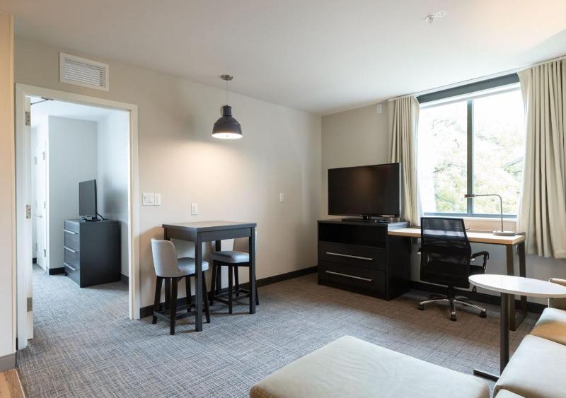 Residence Inn by Marriott Fort Worth Southwest - image 7