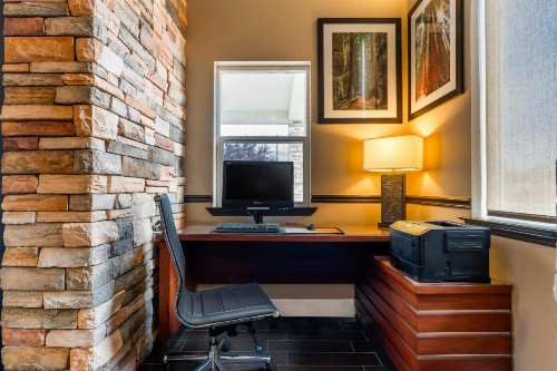 Comfort Inn & Suites Redwood Country - image 13