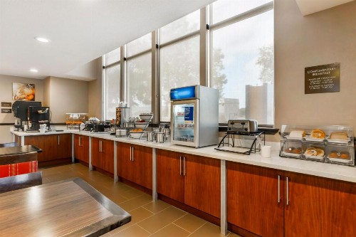 Comfort Inn & Suites Redwood Country - image 18