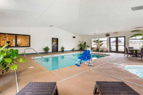 Comfort Inn & Suites Redwood Country - image 23