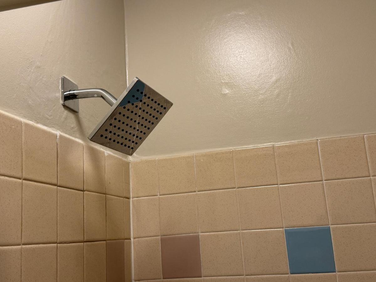 Country Club Inn & Suites - image 6