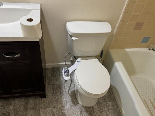 Country Club Inn & Suites - image 9