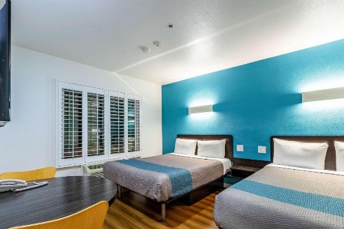 Motel 6-Fountain Valley CA - Huntington Beach Area - image 15