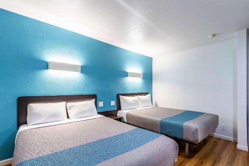 Motel 6-Fountain Valley CA - Huntington Beach Area - image 16