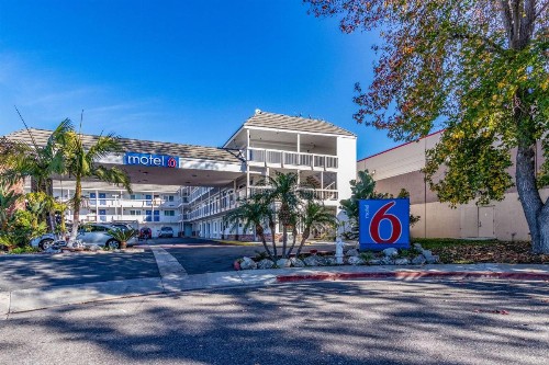 Motel 6-Fountain Valley CA - Huntington Beach Area - image 2