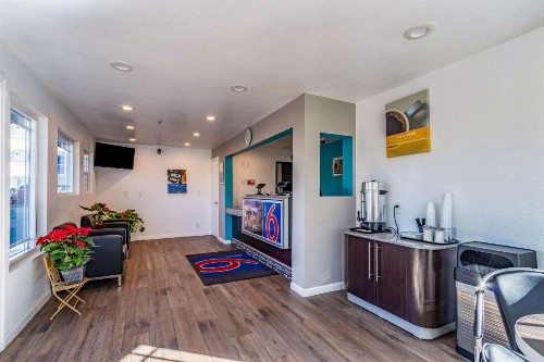 Motel 6-Fountain Valley CA - Huntington Beach Area - image 28