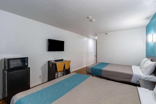 Motel 6-Fountain Valley CA - Huntington Beach Area - image 5
