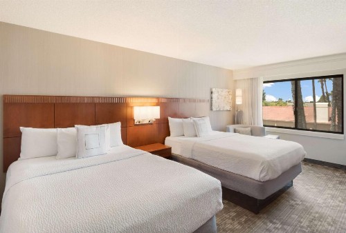 Sonesta Select Huntington Beach Fountain Valley - image 20