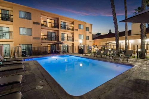 Sonesta Select Huntington Beach Fountain Valley - image 39