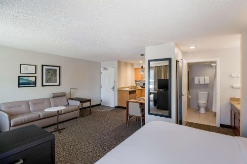 Sonesta ES Suites Huntington Beach Fountain Valley - image 7