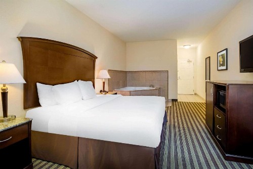 La Quinta by Wyndham Fowler - image 36