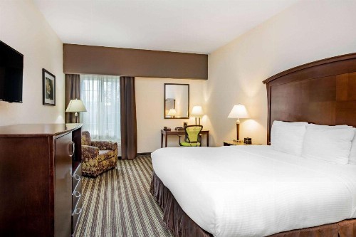 La Quinta by Wyndham Fowler - image 38