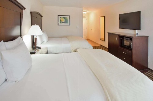La Quinta by Wyndham Fowler - image 9