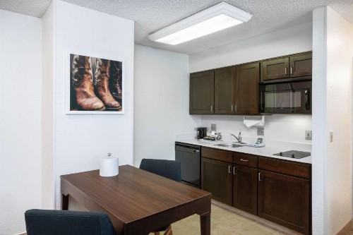 Hampton Inn & Suites Nashville Franklin - image 13