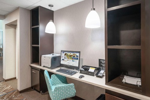 Hampton Inn & Suites Nashville Franklin - image 15