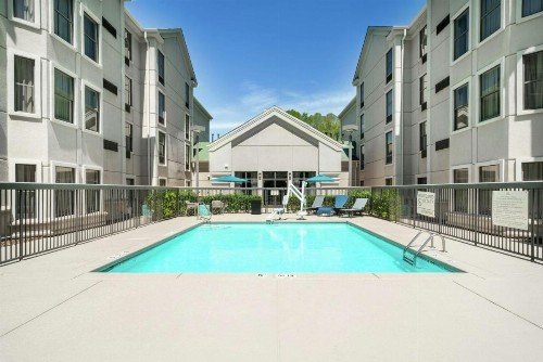 Hampton Inn & Suites Nashville Franklin - image 17