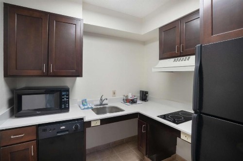 Hampton Inn & Suites Nashville Franklin - image 8