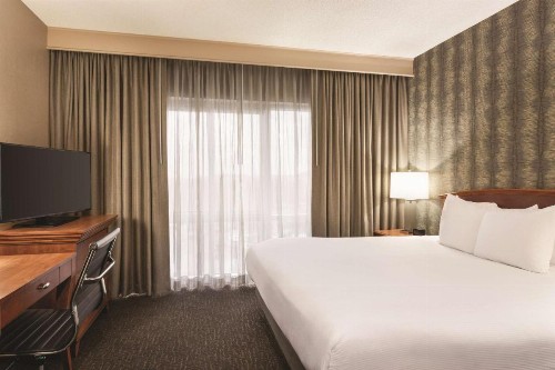 Embassy Suites by Hilton Nashville South/Cool Springs - image 32